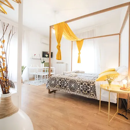 Le Stanze Di Brando E Nico Bed and Breakfast 3*