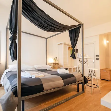 Le Stanze Di Brando E Nico