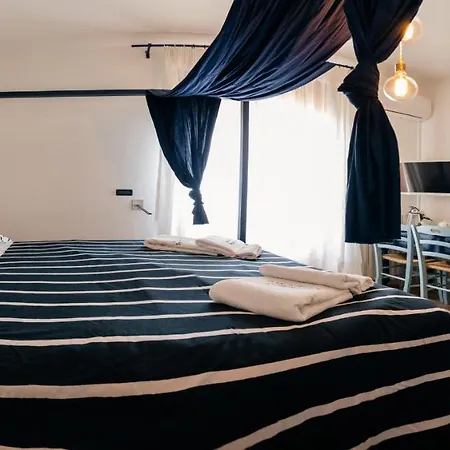 Le Stanze Di Brando E Nico B&B 트리카세