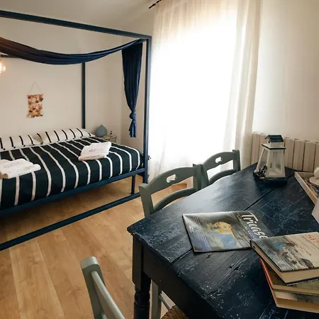 Bed & Breakfast Le Stanze Di Brando E Nico 3*