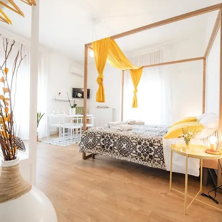 Le Stanze Di Brando E Nico Bed & Breakfast Tricase
